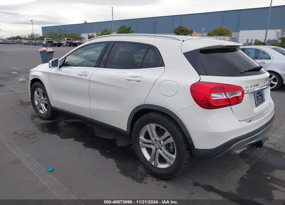 2017 MERCEDES-BENZ GLA 250 4MATIC VIN: WDCTG4GB3HJ334739