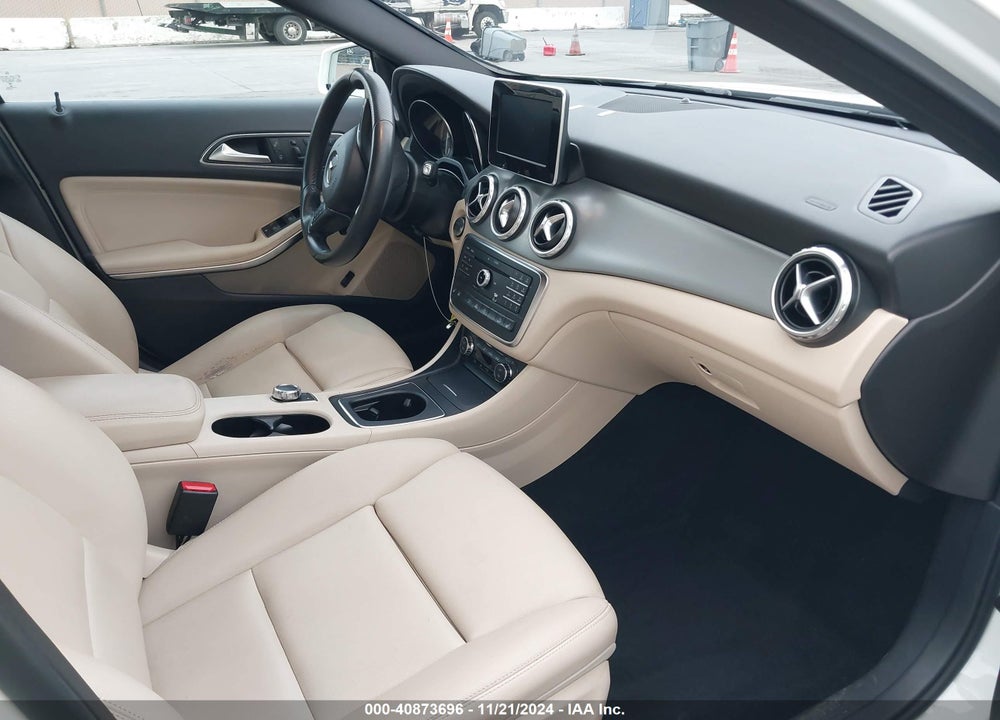 2017 MERCEDES-BENZ GLA 250 4MATIC VIN: WDCTG4GB3HJ334739