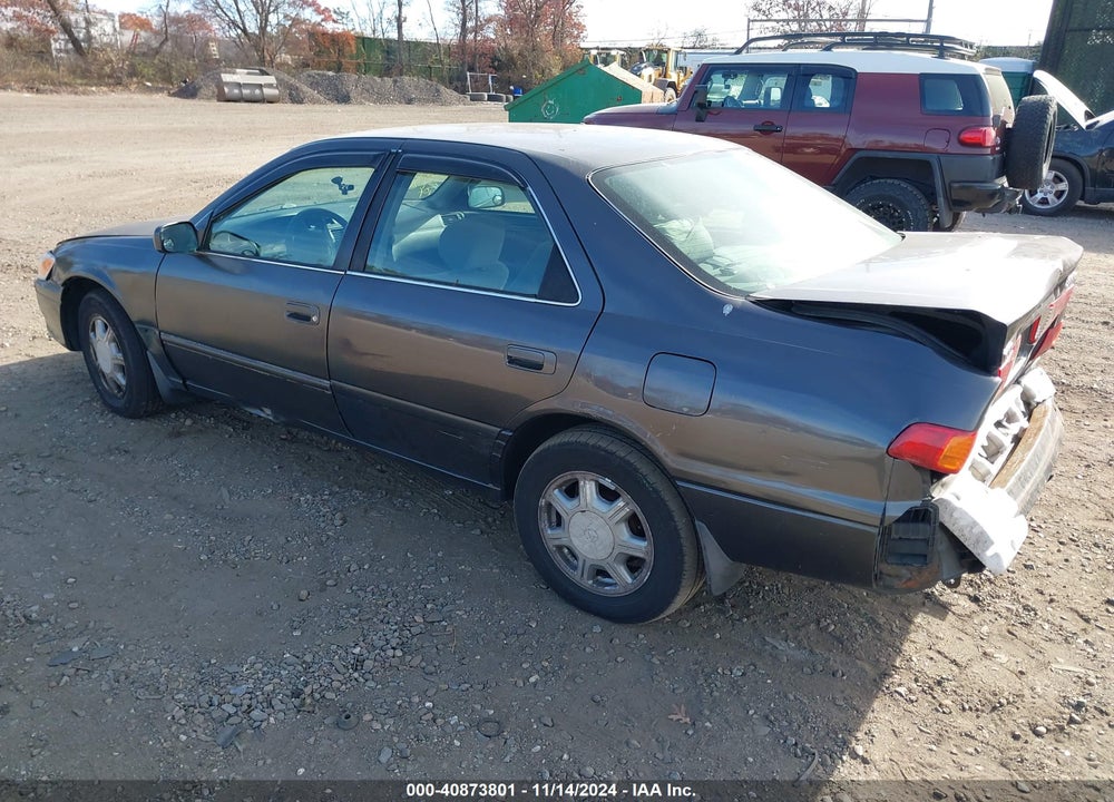2000 TOYOTA CAMRY LE VIN: JT2BG22K6Y0446298