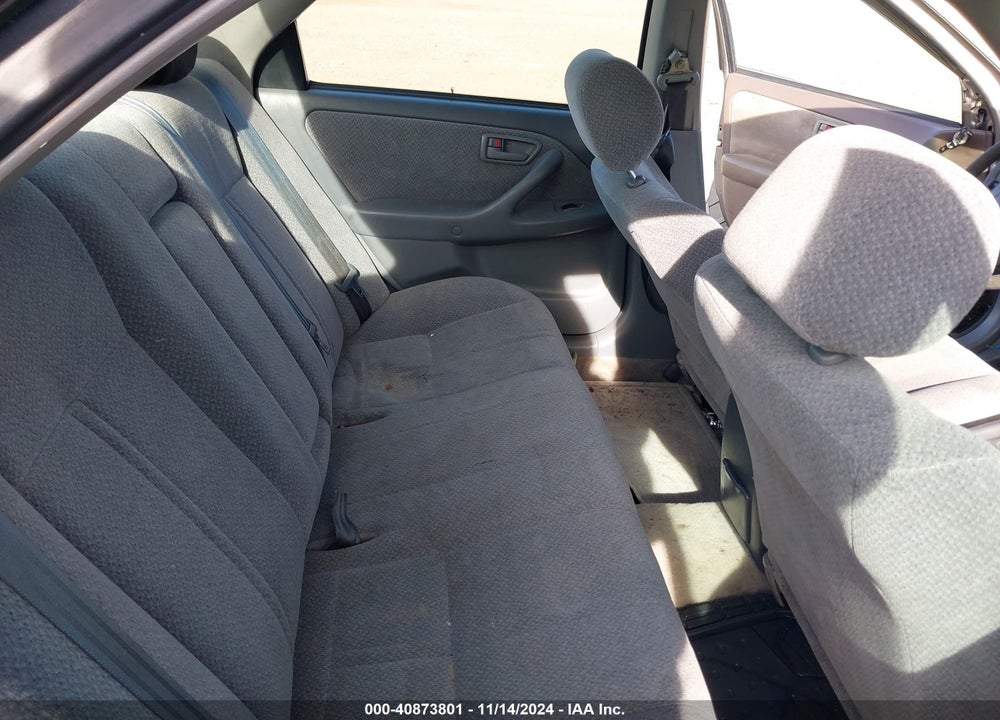 2000 TOYOTA CAMRY LE VIN: JT2BG22K6Y0446298