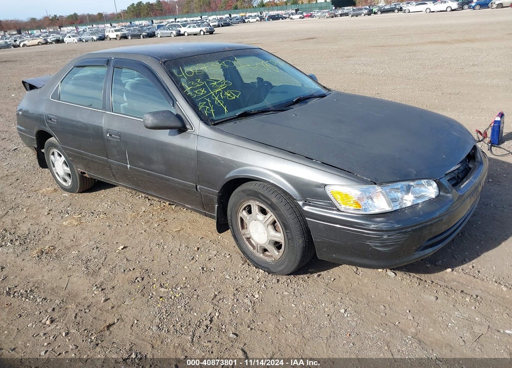 2000 TOYOTA CAMRY LE VIN: JT2BG22K6Y0446298