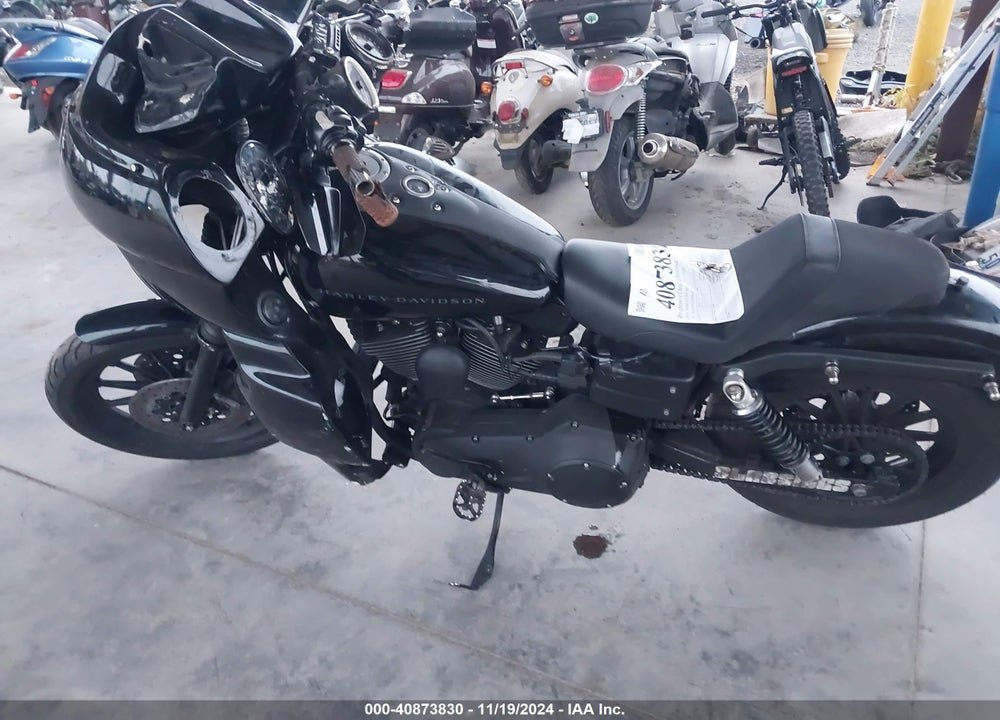2005 HARLEY-DAVIDSON FXDXI VIN: 1HD1GRW315K309637