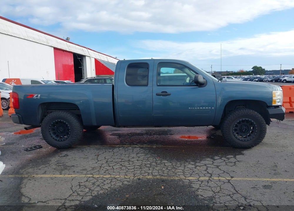2009 CHEVROLET SILVERADO 1500 LT VIN: 1GCEK29J29Z258858