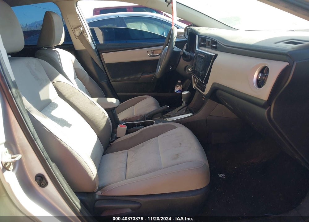 2018 TOYOTA COROLLA LE VIN: 5YFBURHE6JP815487