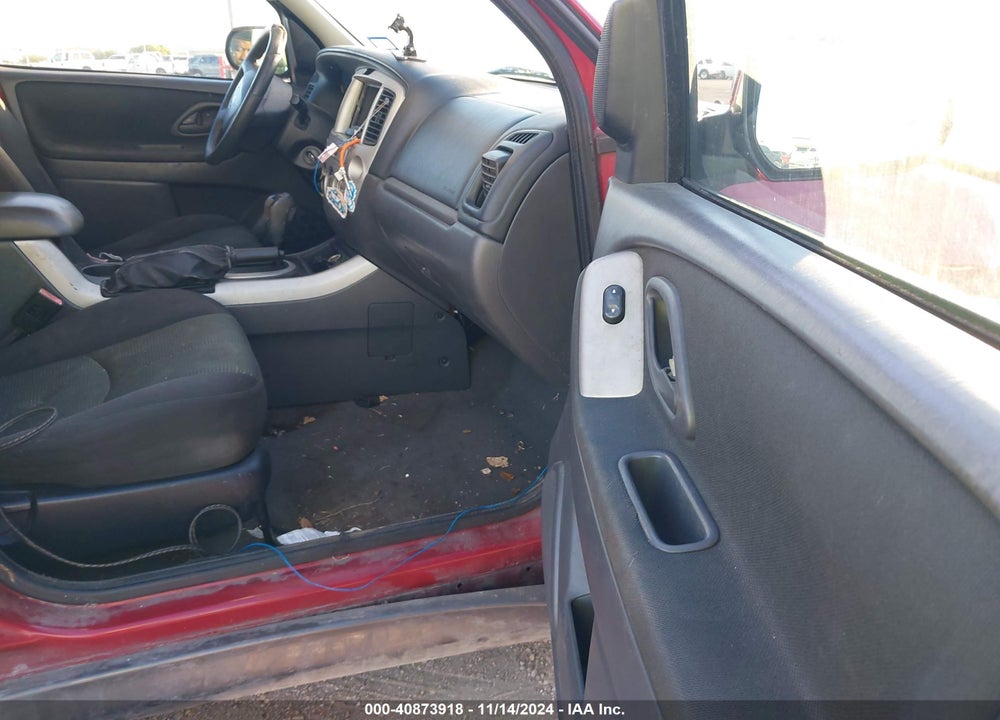 2005 MAZDA TRIBUTE S VIN: 4F2CZ04165KM23201