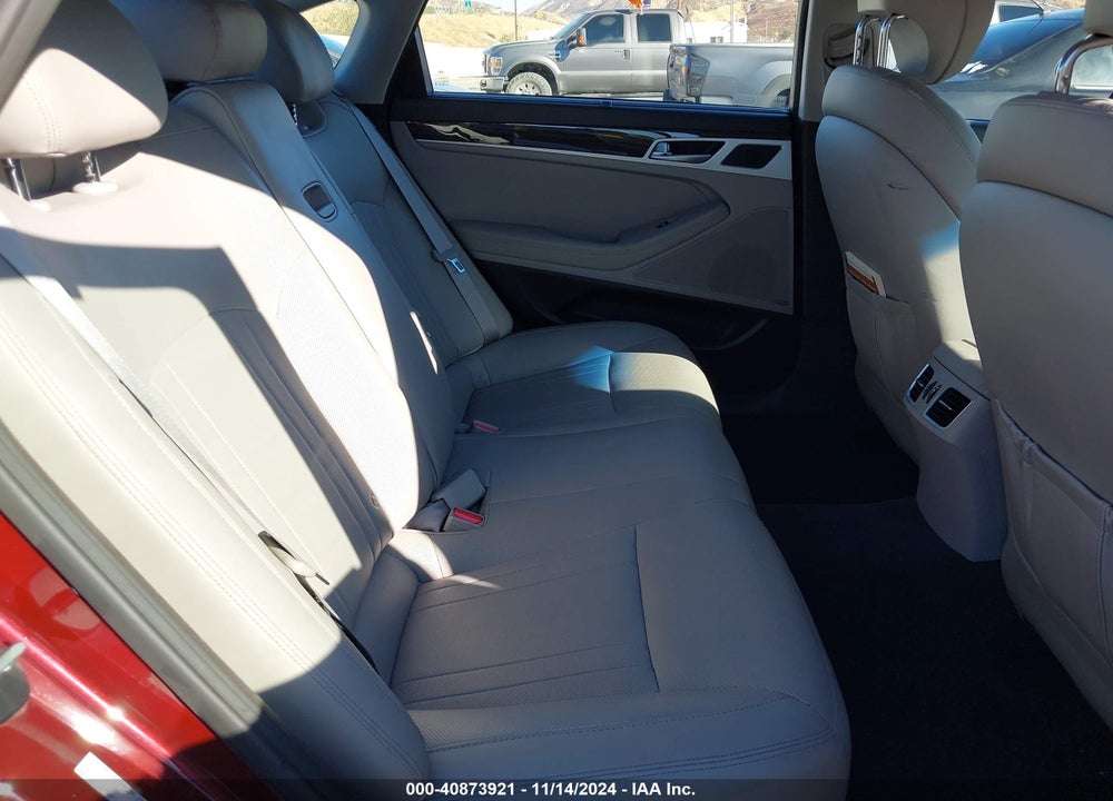 2016 HYUNDAI GENESIS 3.8 VIN: KMHGN4JE4GU117452