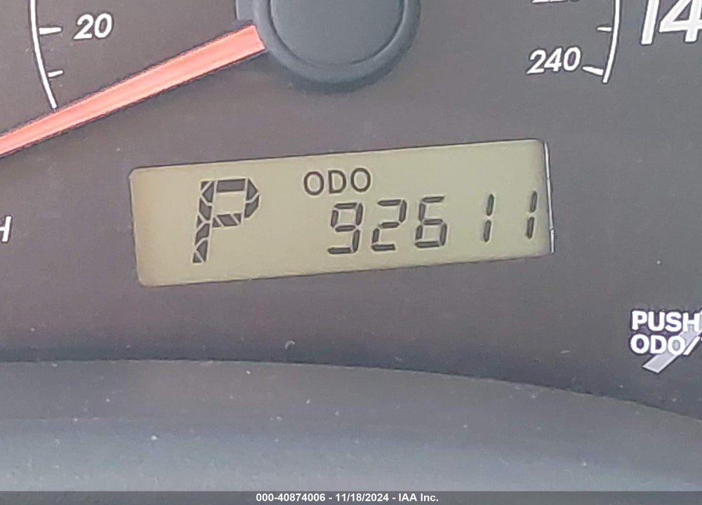 2011 TOYOTA COROLLA LE VIN: 2T1BU4EE8BC735620