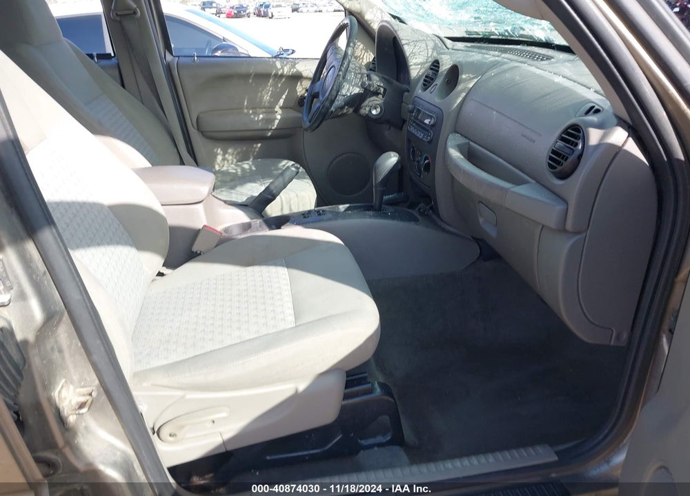 2005 JEEP LIBERTY SPORT VIN: 1J4GL48K05W521043