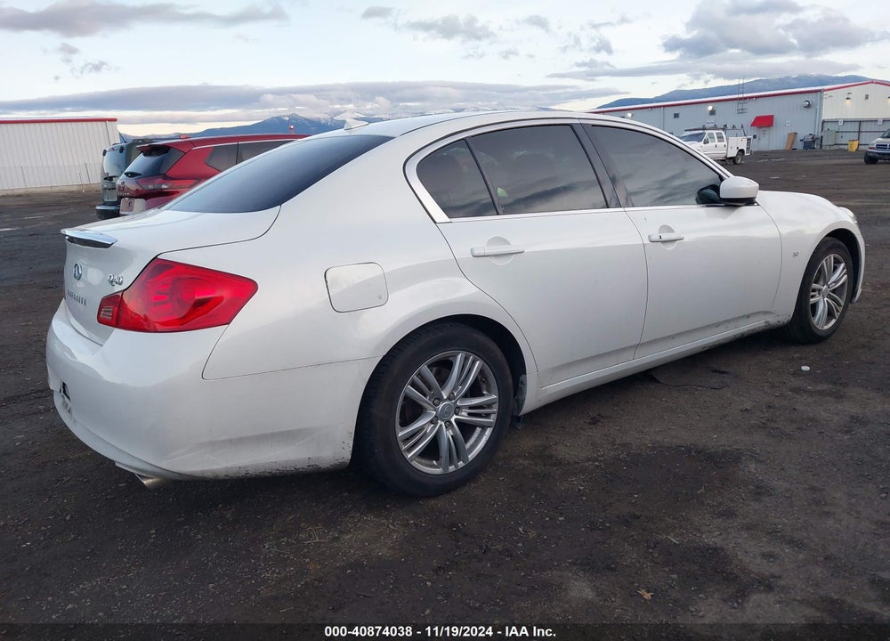 2015 INFINITI Q40 VIN: JN1CV6AP4FM500230