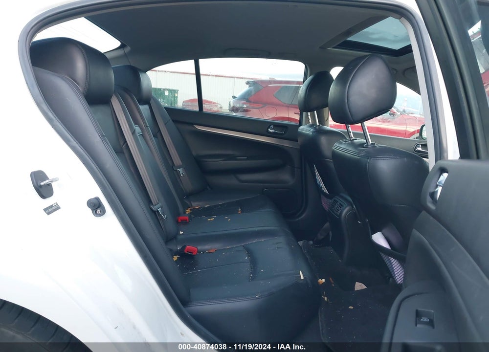 2015 INFINITI Q40 VIN: JN1CV6AP4FM500230