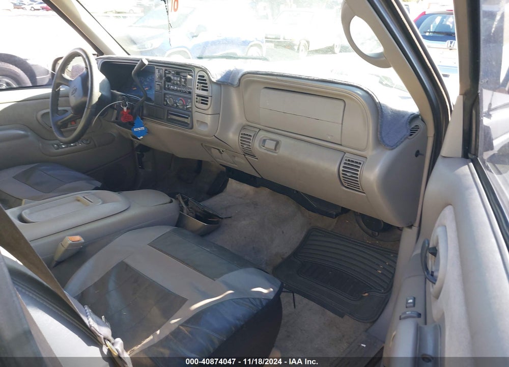 1999 CHEVROLET TAHOE LS VIN: 1GNEC13R7XJ538722
