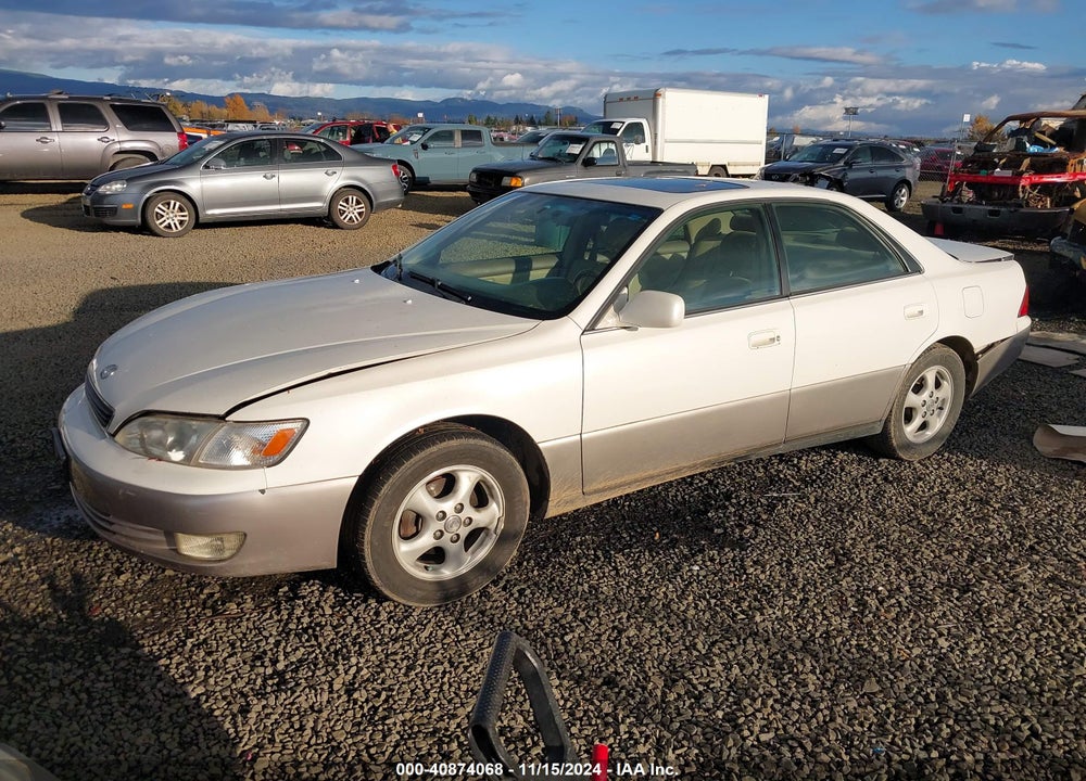 1998 LEXUS ES 300 VIN: JT8BF28GXW5045753