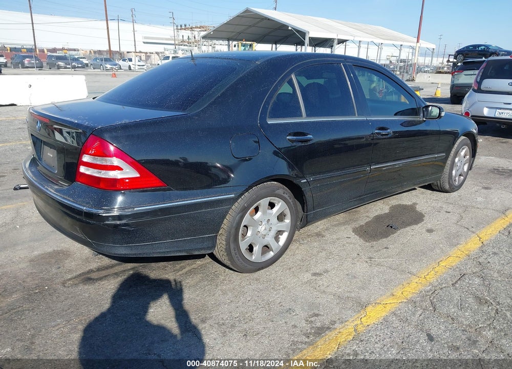 2005 MERCEDES-BENZ C 240 LUXURY VIN: WDBRF61J55A693180