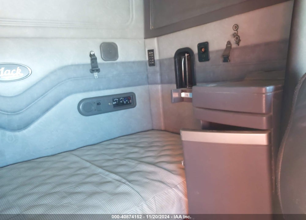 2014 MACK CXU613 CXU600 VIN: 1M1AW02Y5EM036885