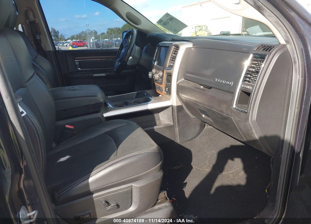 2017 RAM 1500 LAIE  4X4 5'7 BOX VIN: 1C6RR7NM8HS872063
