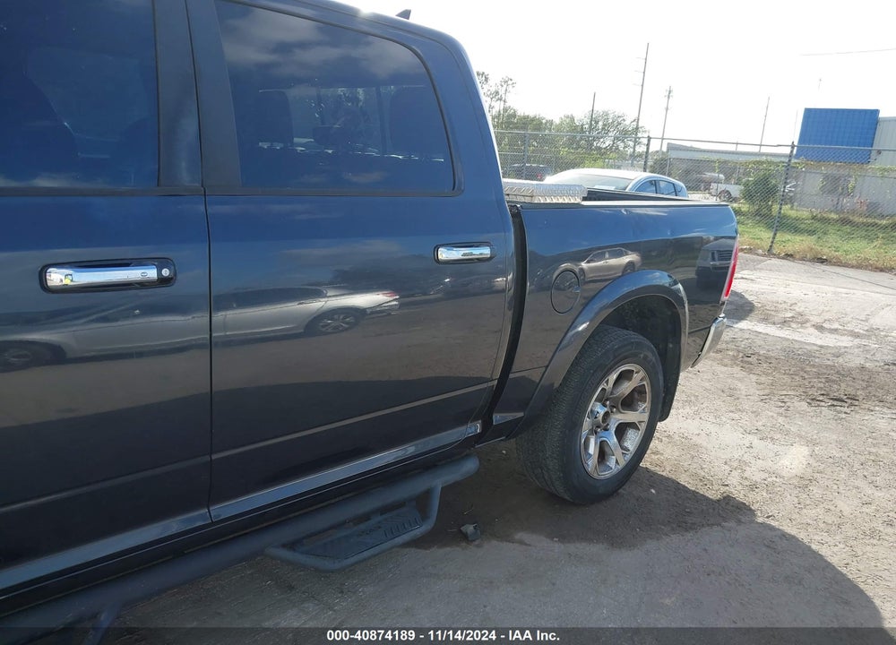 2017 RAM 1500 LAIE  4X4 5'7 BOX VIN: 1C6RR7NM8HS872063