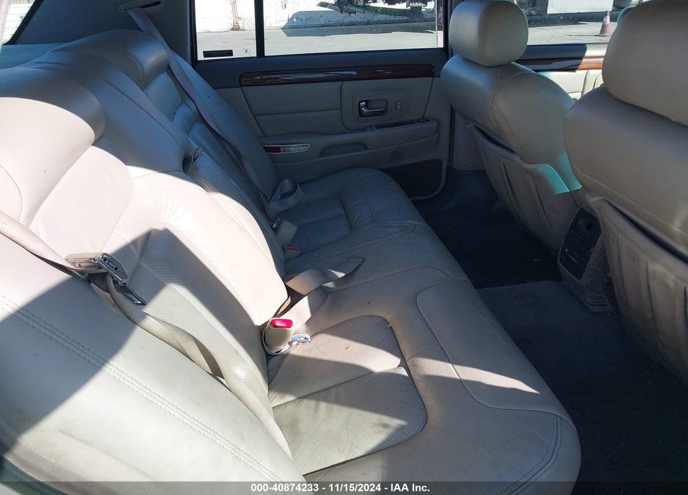 1998 CADILLAC DEVILLE CONCOURS VIN: 1G6KF5497WU724527