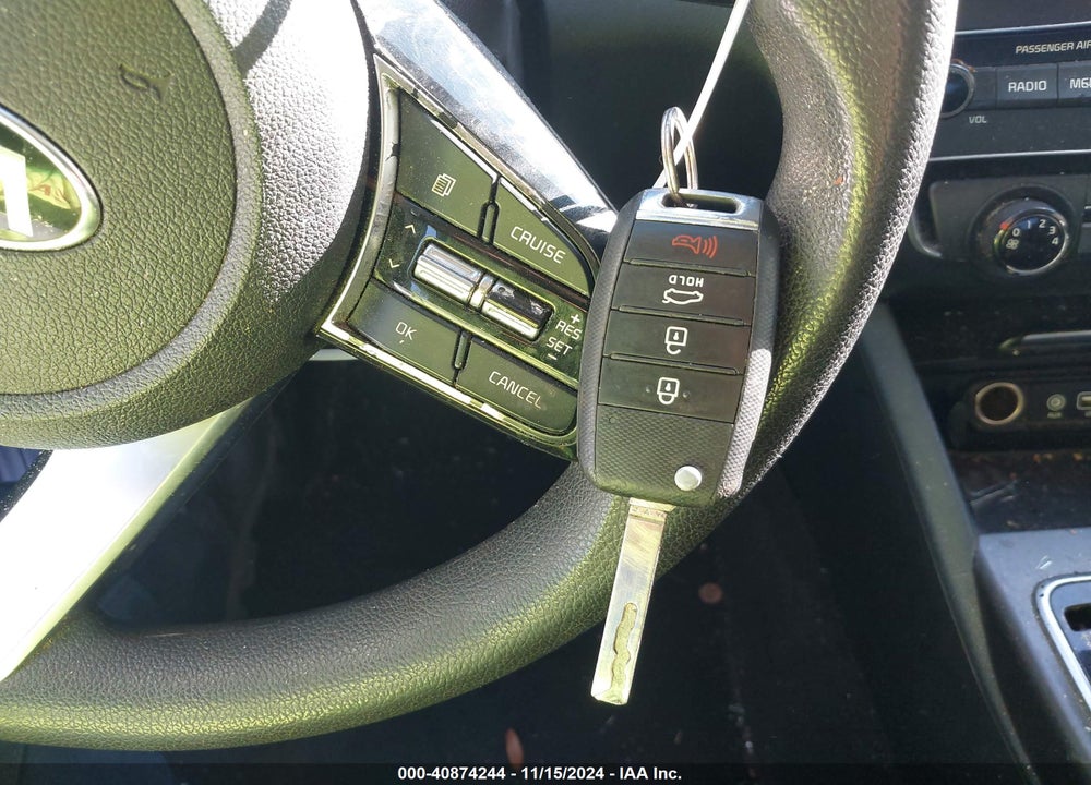 2019 KIA OPTIMA LX VIN: 5XXGT4L35KG348607