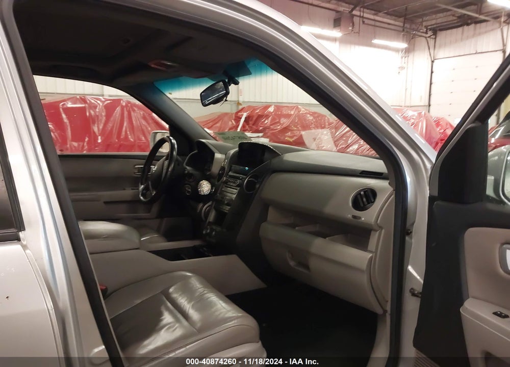 2012 HONDA PILOT TOURING VIN: 5FNYF4H99CB028588