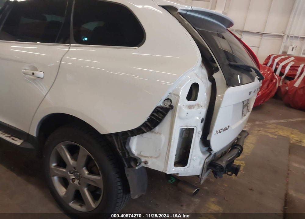 2013 VOLVO XC60 T6 VIN: YV4902DZ3D2429894