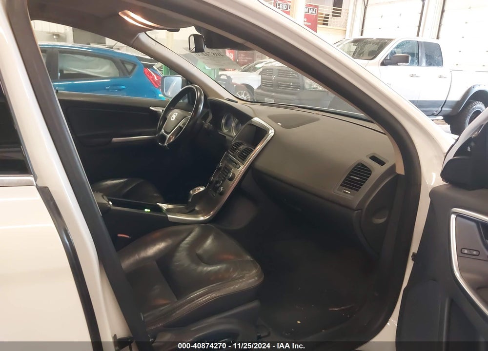 2013 VOLVO XC60 T6 VIN: YV4902DZ3D2429894