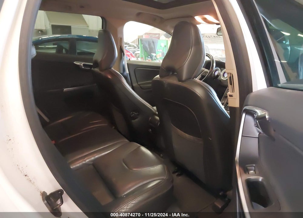2013 VOLVO XC60 T6 VIN: YV4902DZ3D2429894