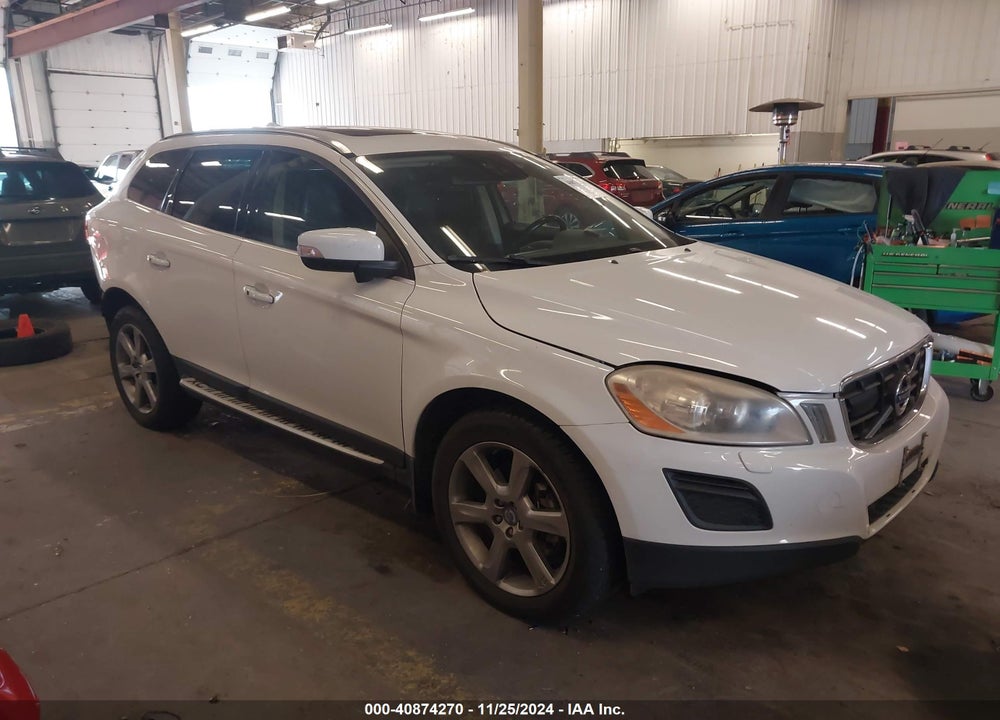 2013 VOLVO XC60 T6 VIN: YV4902DZ3D2429894