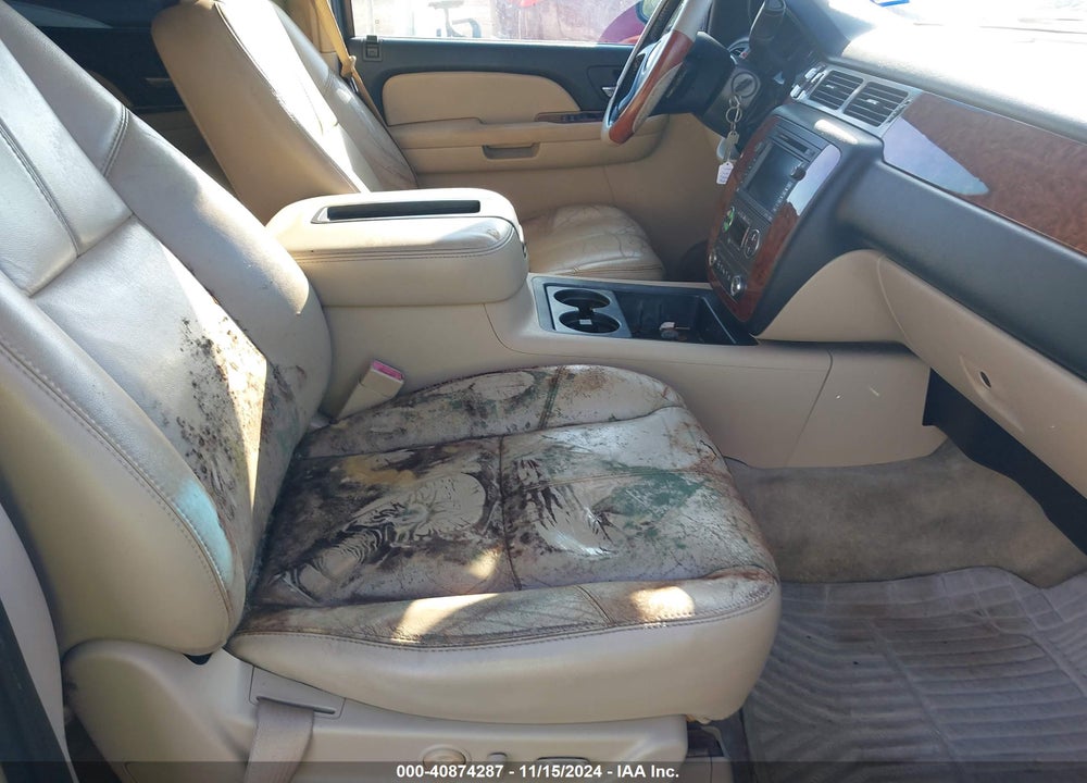 2007 CHEVROLET TAHOE LT VIN: 1GNFC13027R147369
