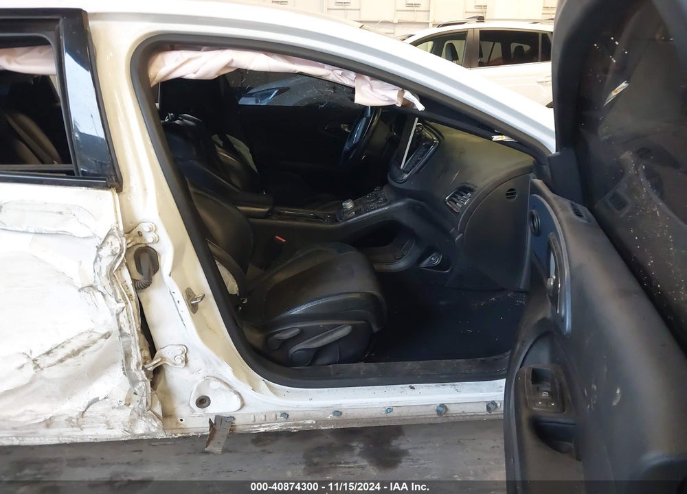 2015 CHRYSLER 200 VIN: 1C3CCCBB4FN683681