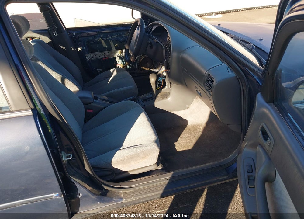 1995 TOYOTA CAMRY LE VIN: JT2SK12E1S0279875