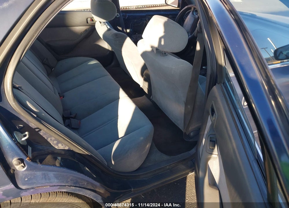 1995 TOYOTA CAMRY LE VIN: JT2SK12E1S0279875