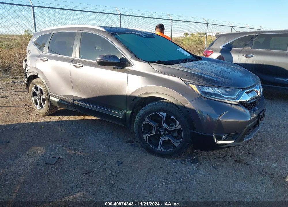2018 HONDA CR-V TOURING VIN: 7FARW1H96JE030786