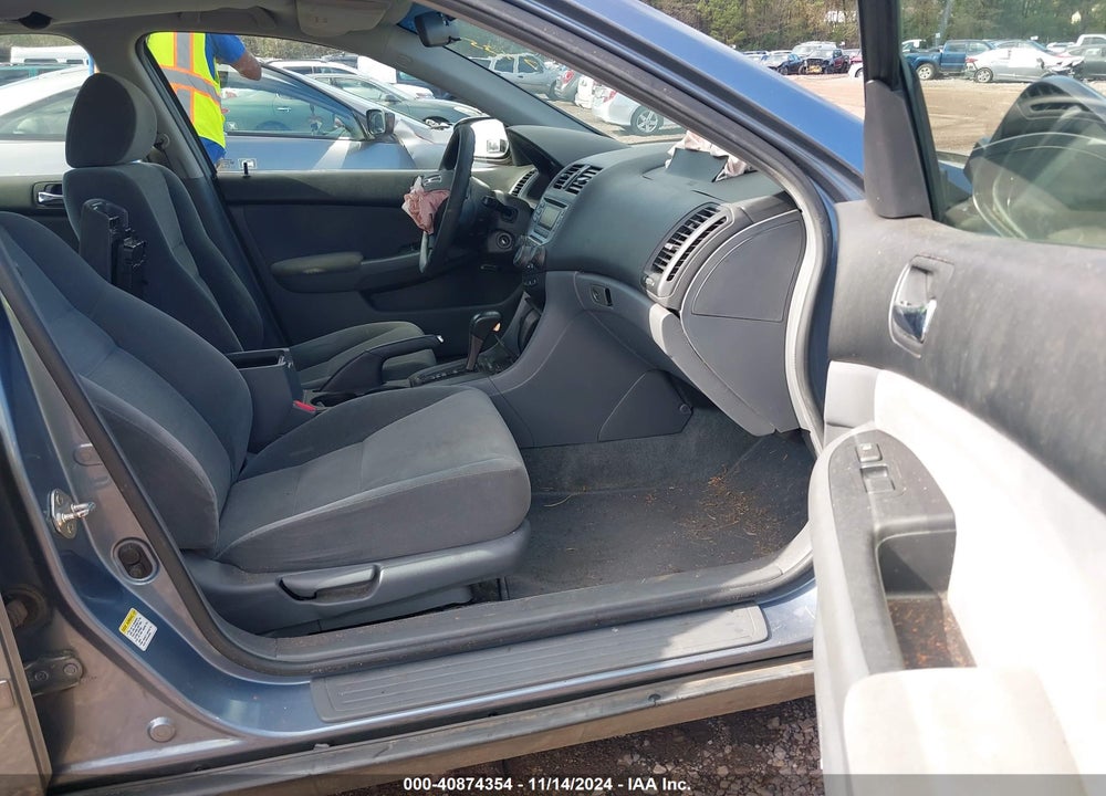 2007 HONDA ACCORD 2.4 LX VIN: 1HGCM564X7A013837