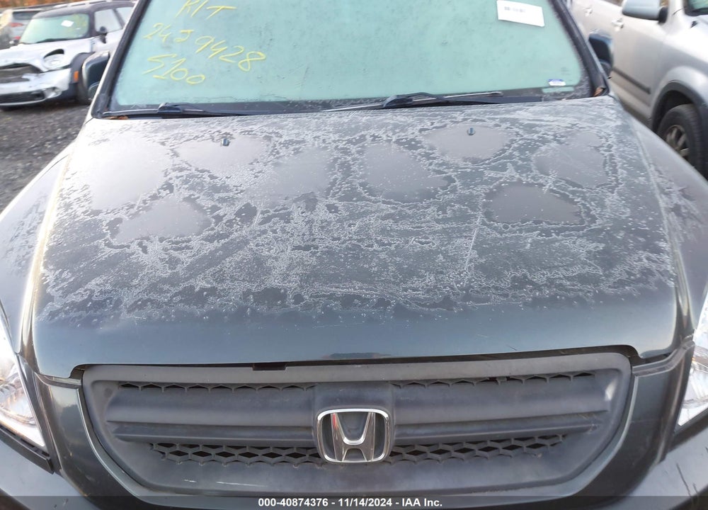 2005 HONDA PILOT EX VIN: 5FNYF18485B039295