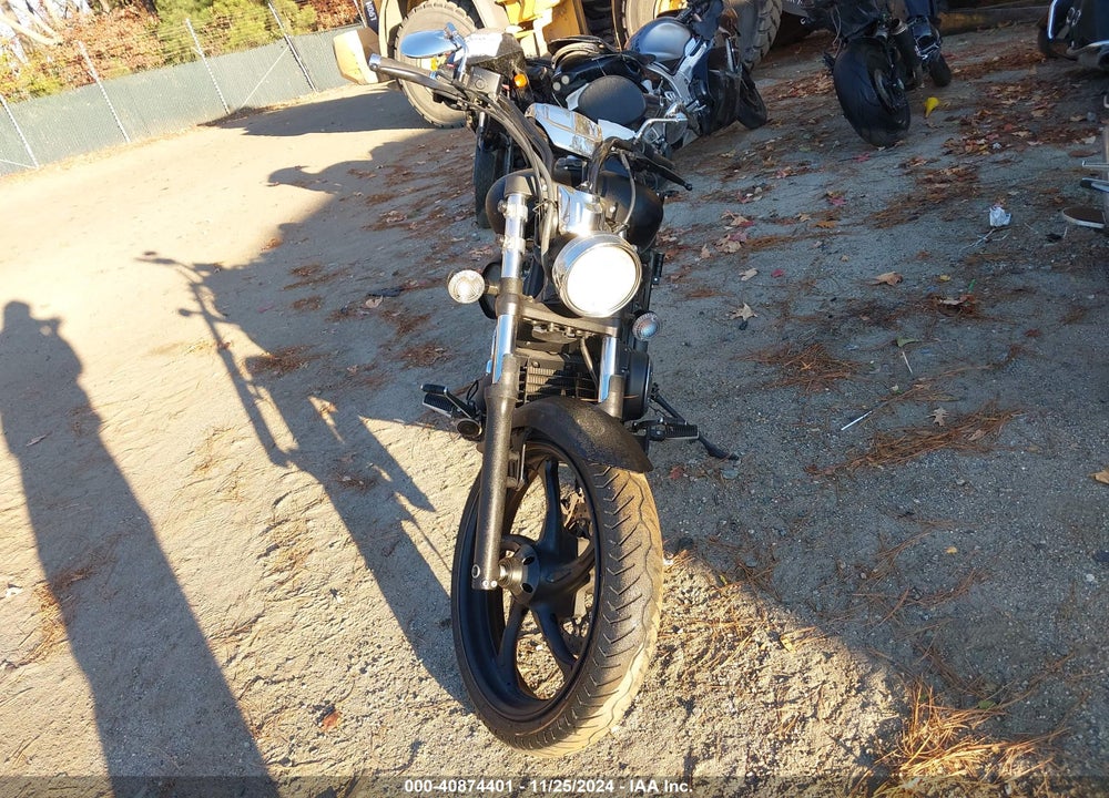 2013 YAMAHA XVS1300 CU VIN: JYAVP33E3DA008440