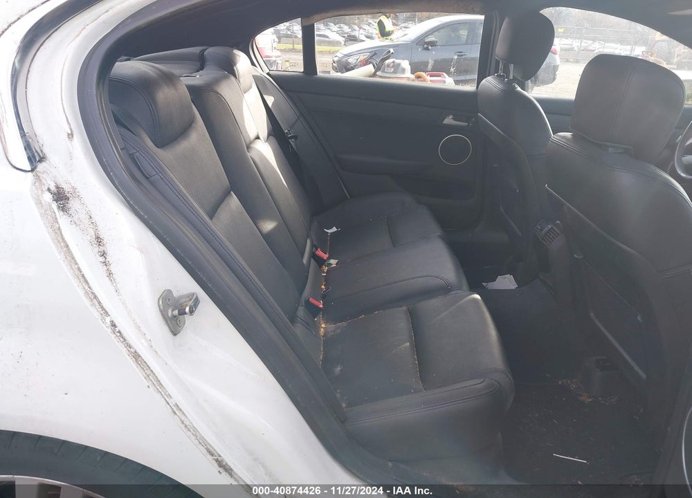 2008 PONTIAC G8 VIN: 6G2ER57718L146081
