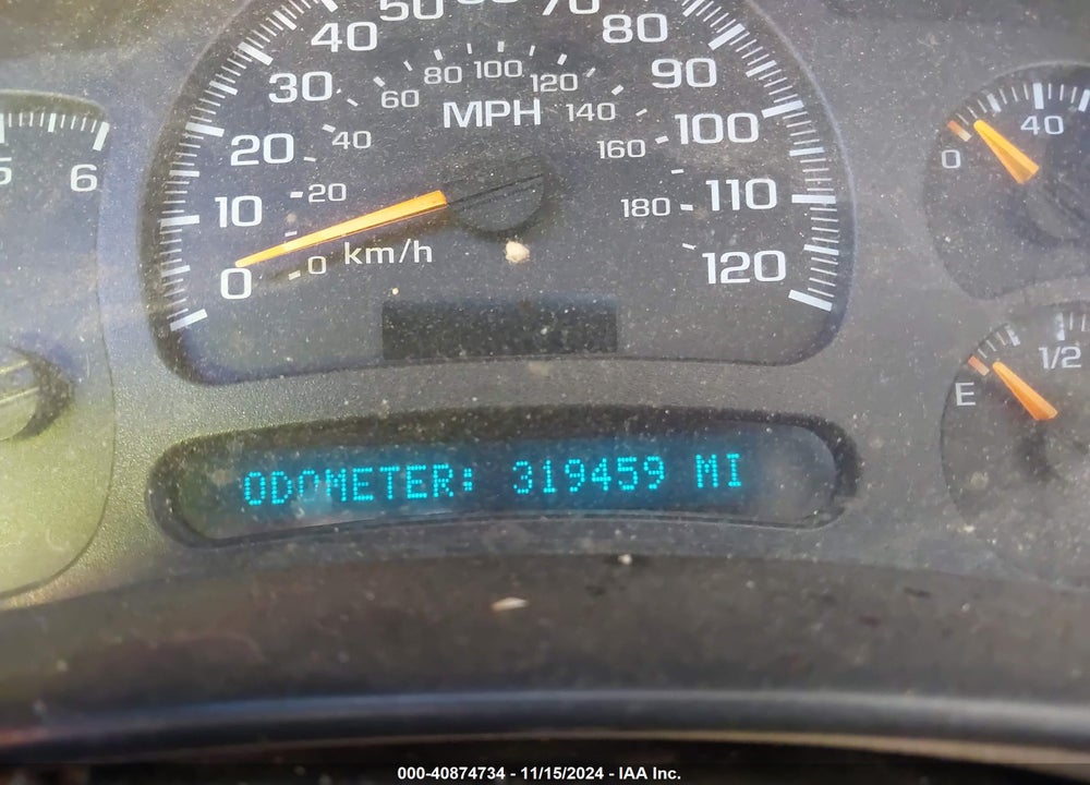 2003 CHEVROLET TAHOE LS VIN: 1GNEC13V23R246131