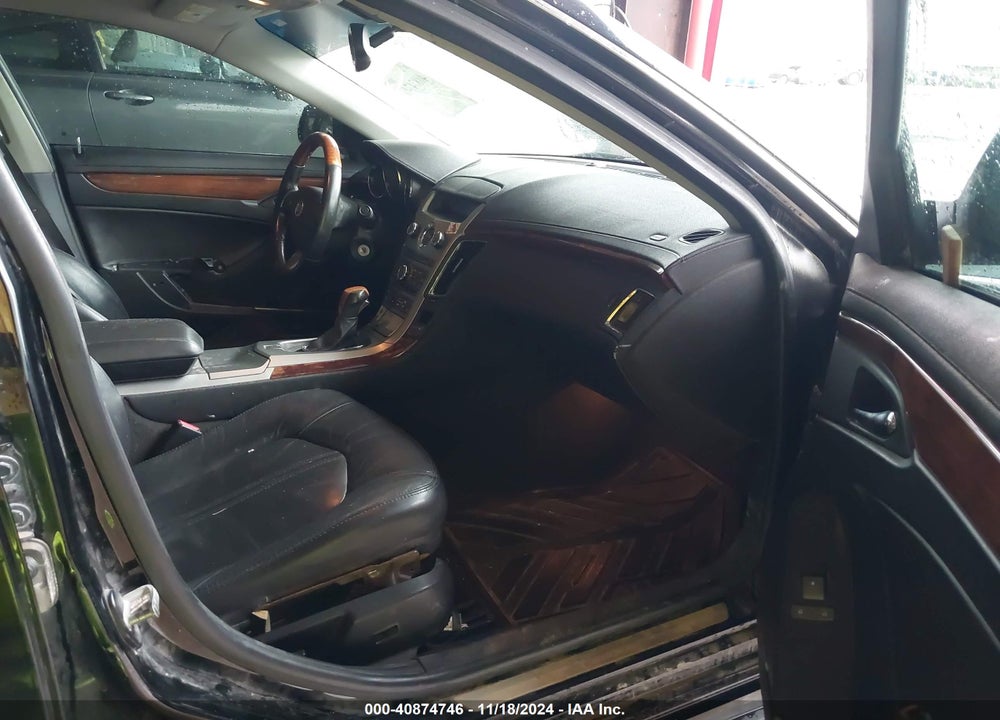 2011 CADILLAC CTS LUXURY VIN: 1G6DF5EY8B0151900