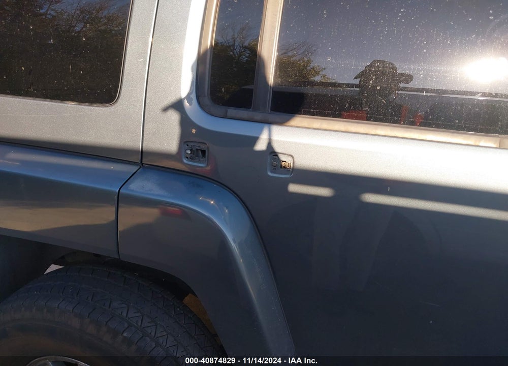 2007 HUMMER H3 SUV VIN: 5GTDN13E278139020