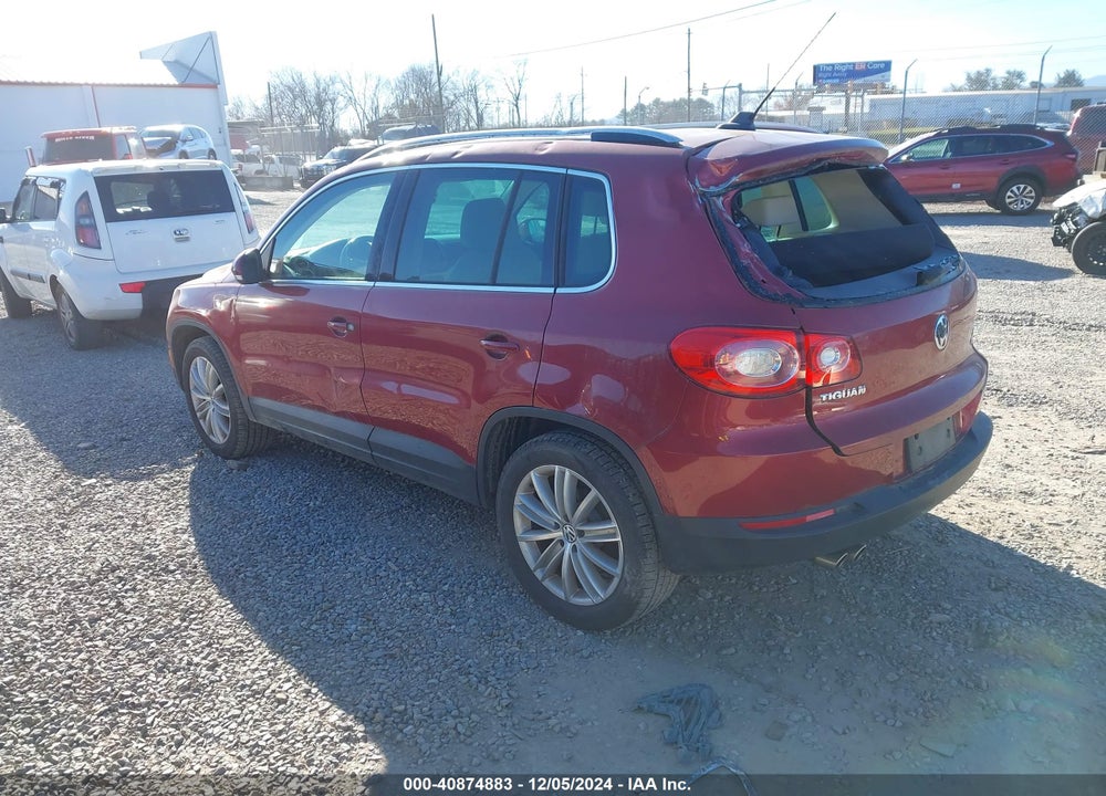 2011 VOLKSWAGEN TIGUAN SE VIN: WVGBV7AX3BW001007