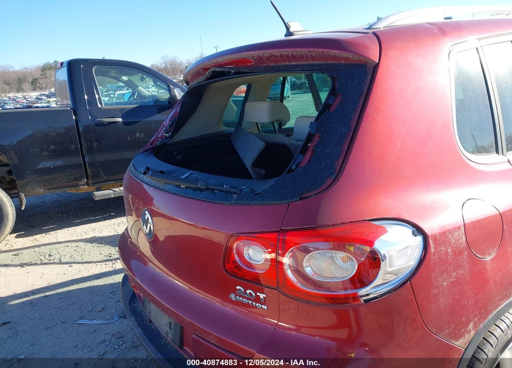 2011 VOLKSWAGEN TIGUAN SE VIN: WVGBV7AX3BW001007