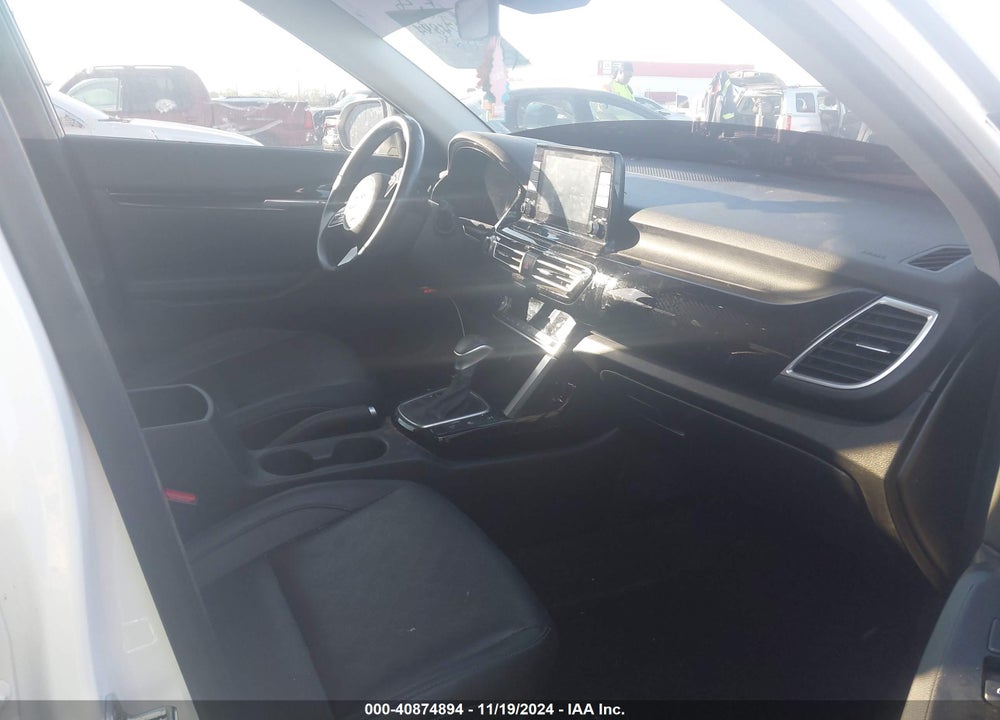 2021 KIA SELTOS EX VIN: KNDERCAA9M7226202