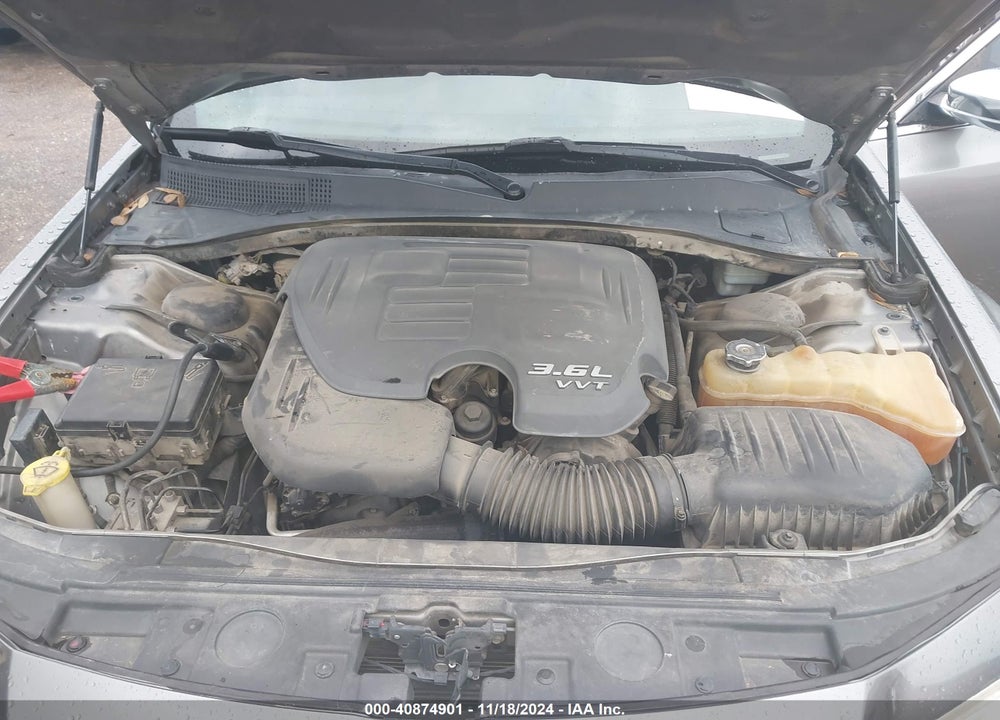 2011 CHRYSLER 300 LIMITED VIN: 2C3CA5CG2BH598319