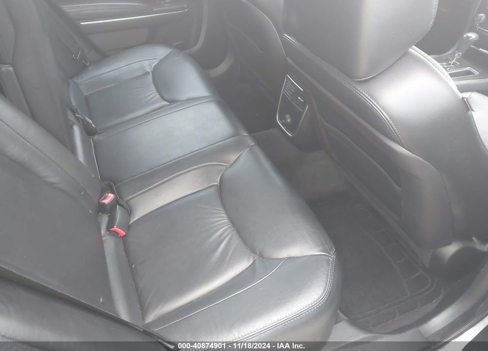 2011 CHRYSLER 300 LIMITED VIN: 2C3CA5CG2BH598319