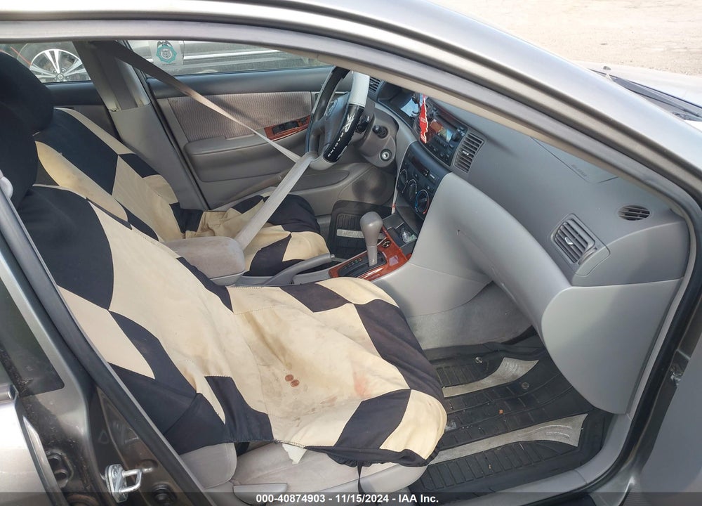 2005 TOYOTA COROLLA LE VIN: 2T1BR32E05C496195