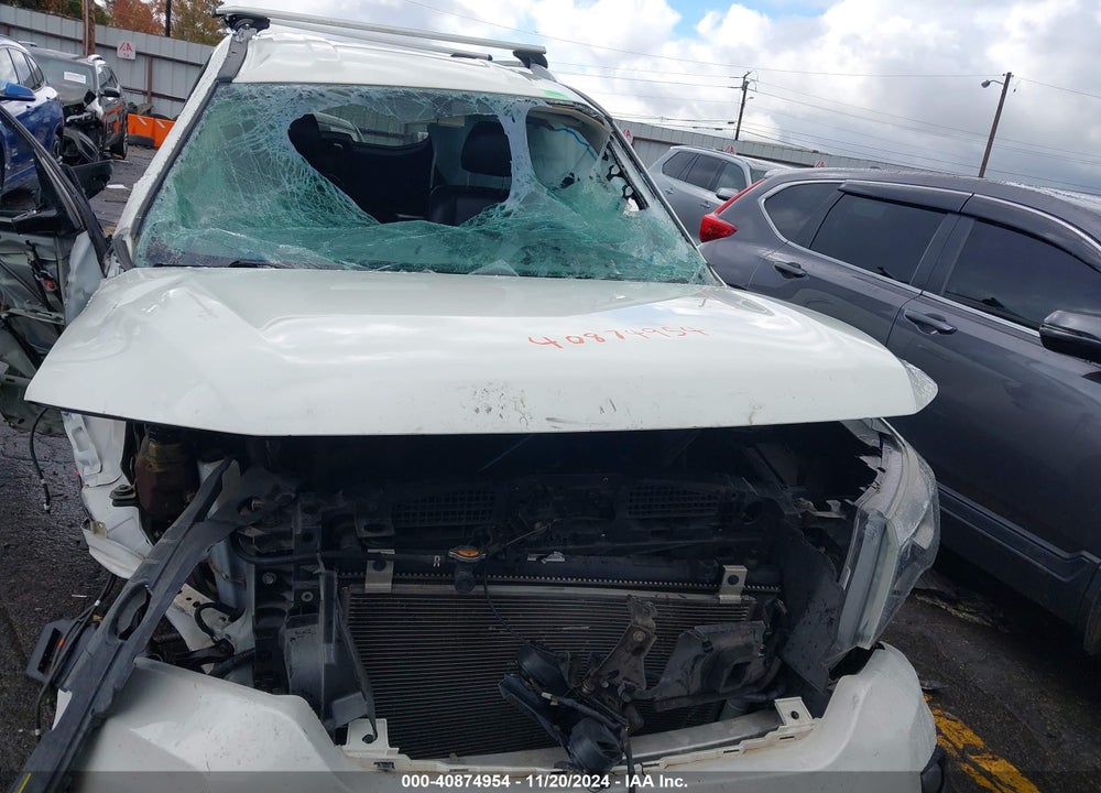 2020 NISSAN PATHFINDER SL 2WD VIN: 5N1DR2CN1LC590802