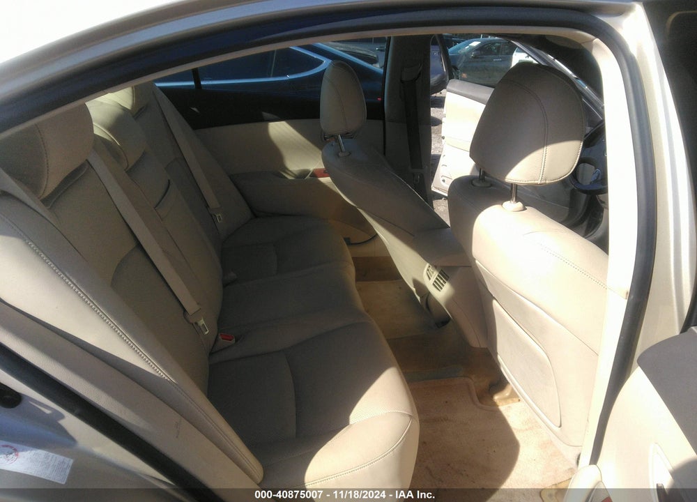 2011 LEXUS ES 350 VIN: JTHBK1EGXB2452431