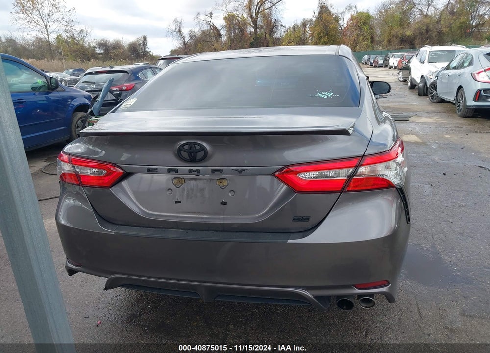 2018 TOYOTA CAMRY VIN: 4T1B11HK7JU566647
