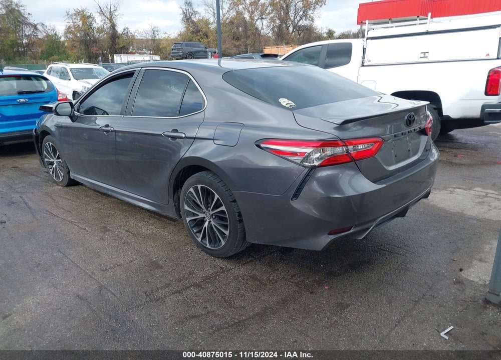 2018 TOYOTA CAMRY VIN: 4T1B11HK7JU566647