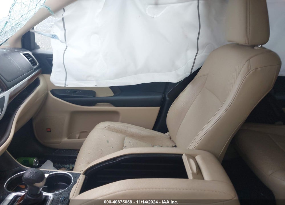 2019 TOYOTA HIGHLANDER LIMITED/PLATINUM VIN: 5TDYZRFH3KS311495